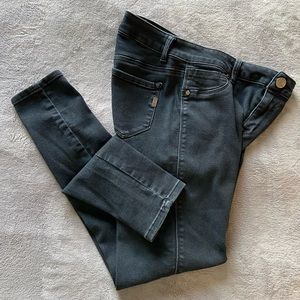 1822 Denim black jeans